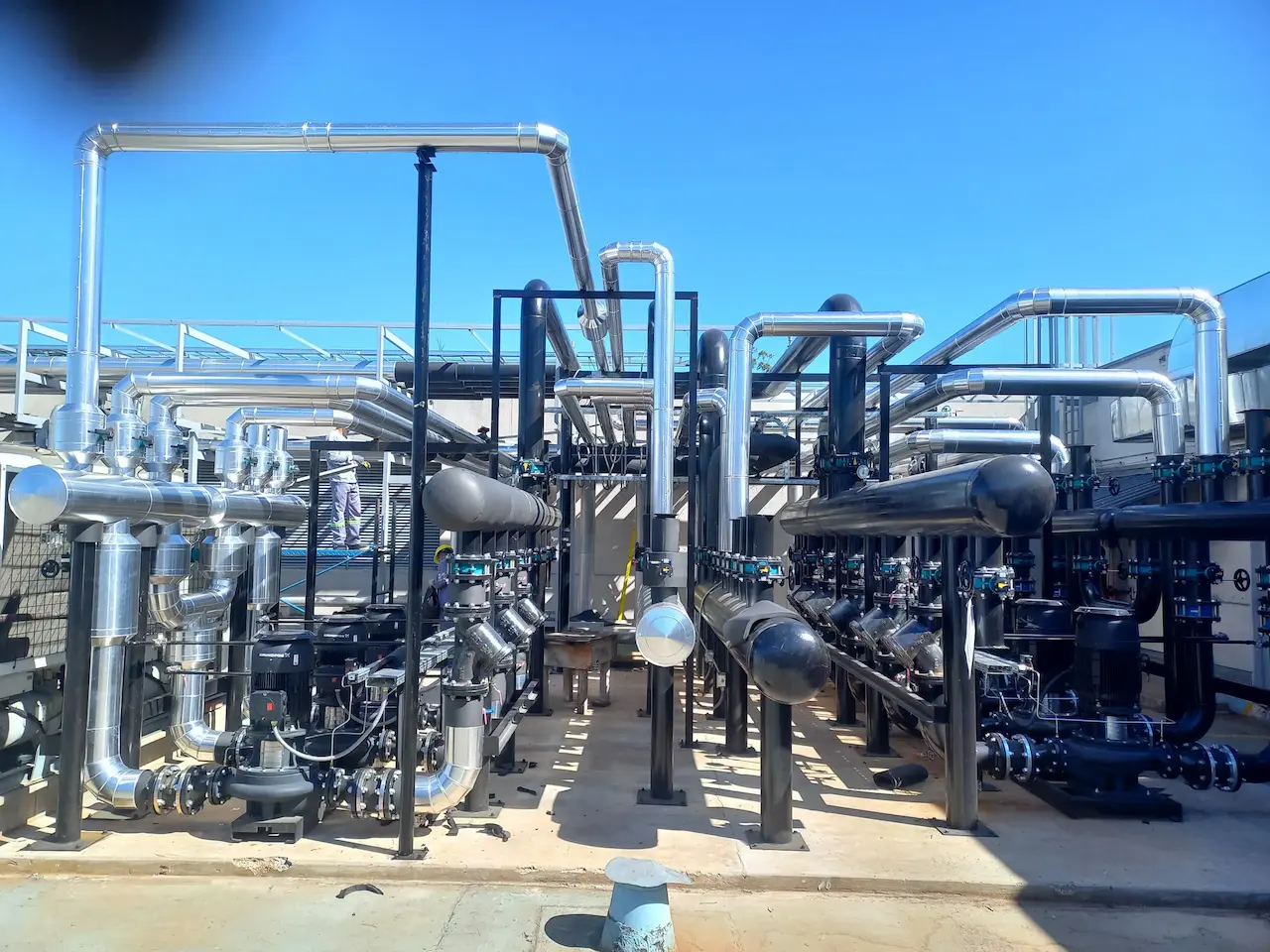 Fotografía del procedimiento de trabajo realizado en Aislaciones Térmicas Ezeiza SAS